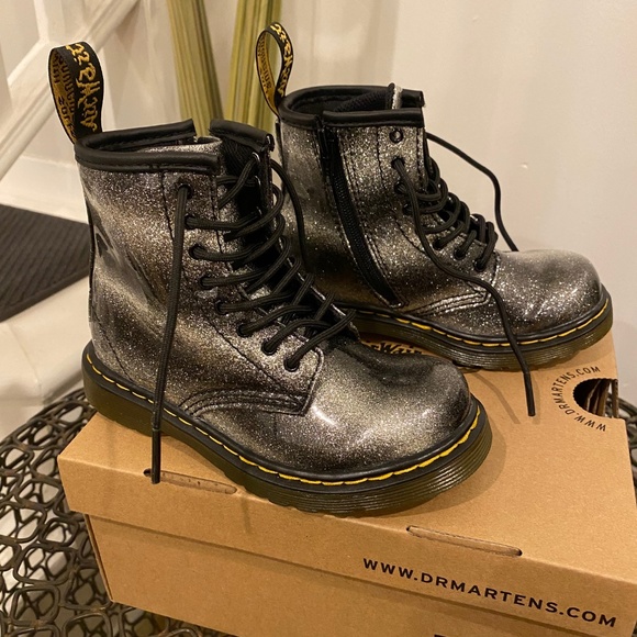 ombre doc martens